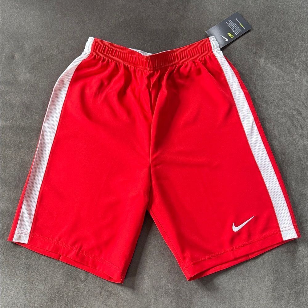 Nike Youth Unisex Red Sport Shorts Dry 894129-657 Size XL NWT